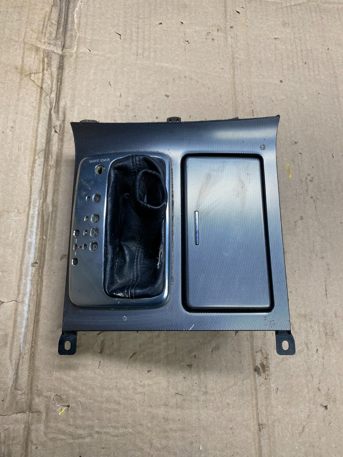 2006 to 2010 Infiniti M35 Center Console Gear Shifter Floor Bezel OEM x5724 DG0