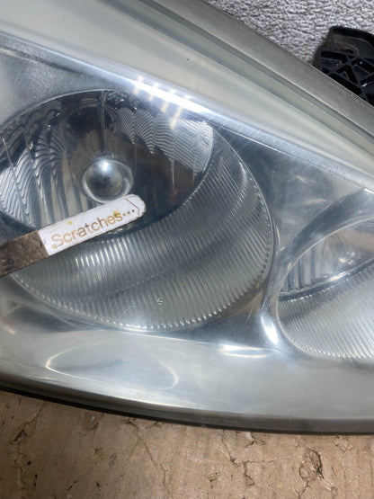 2004 to 2007 Chevrolet Malibu Left+Right Set Headlights AI9086 DW3