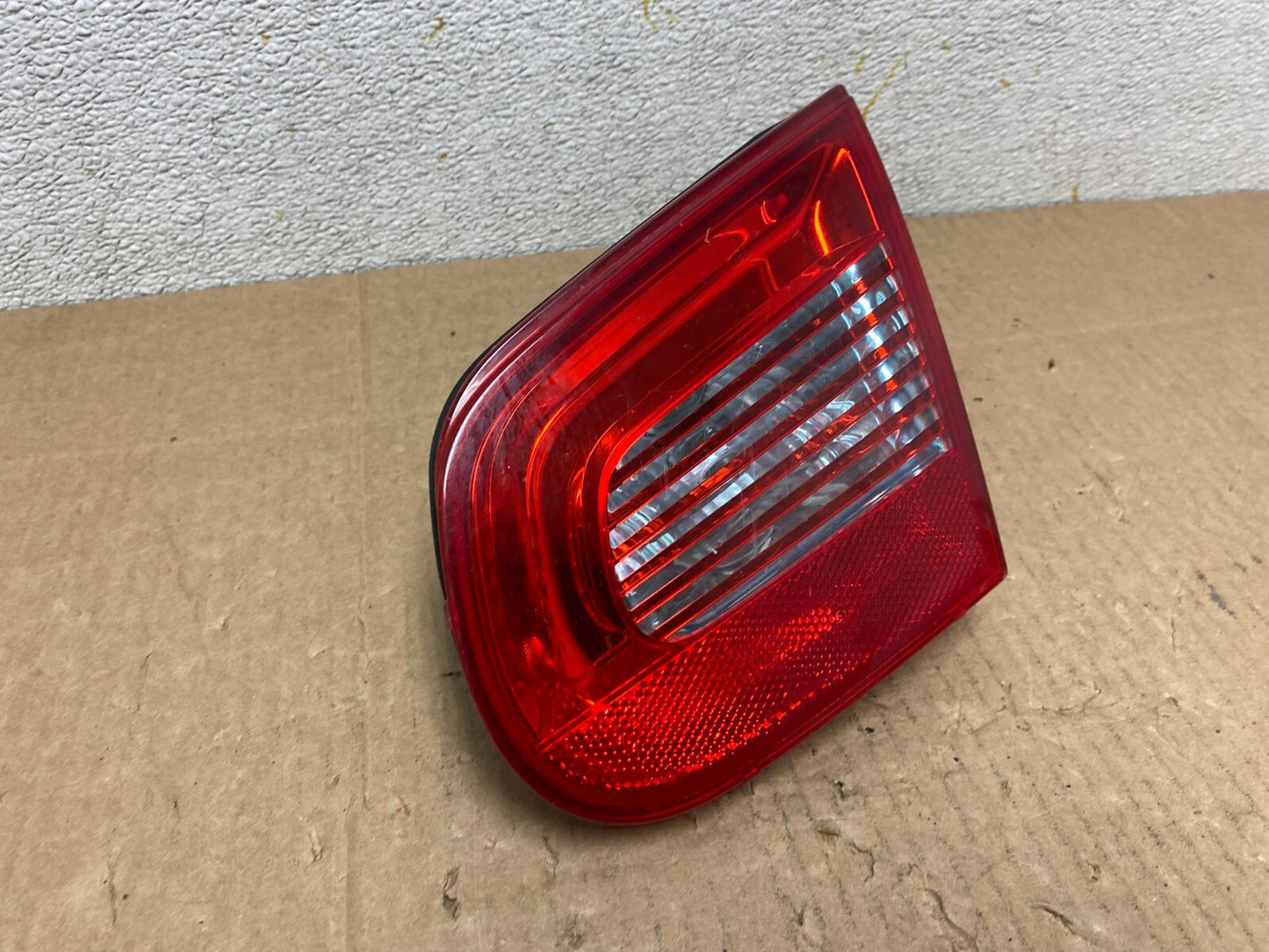 2007 2008 2009 2011 Volkswagen Eos Right Passenger Rh Tail Light inner OEM O74302