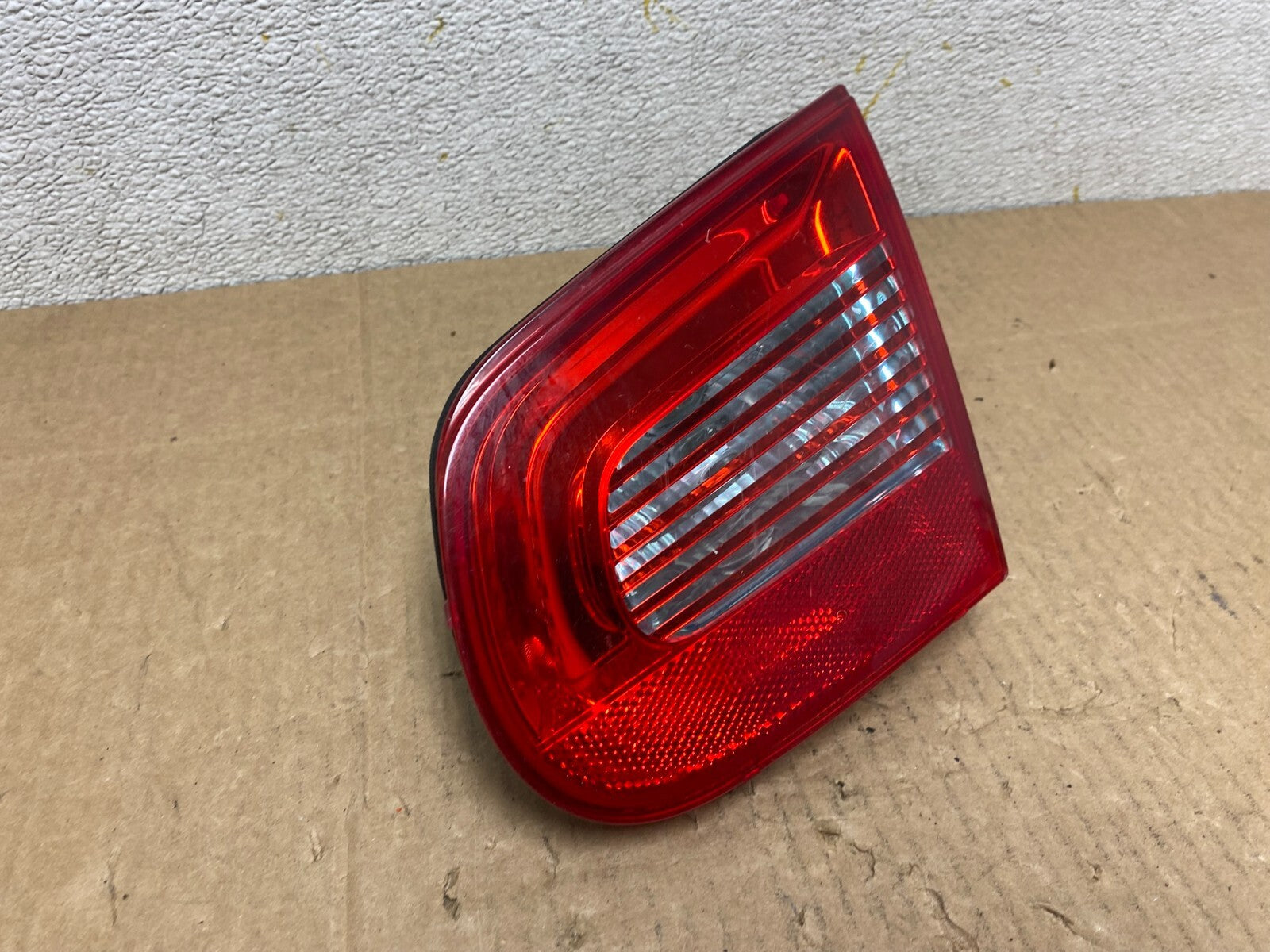 2007 2008 2009 2011 Volkswagen Eos Right Passenger Rh Tail Light inner OEM O74302