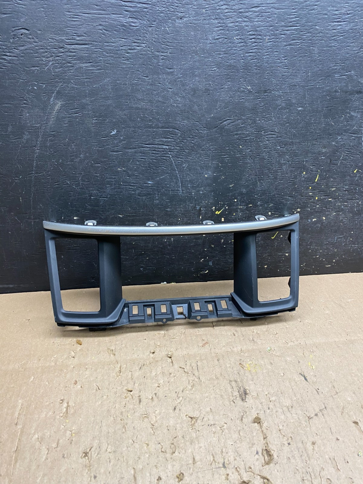 2013 to 2020 Nissan Pathfinder Center Dash Radio Trim Bezel  Surround T6081 DG0