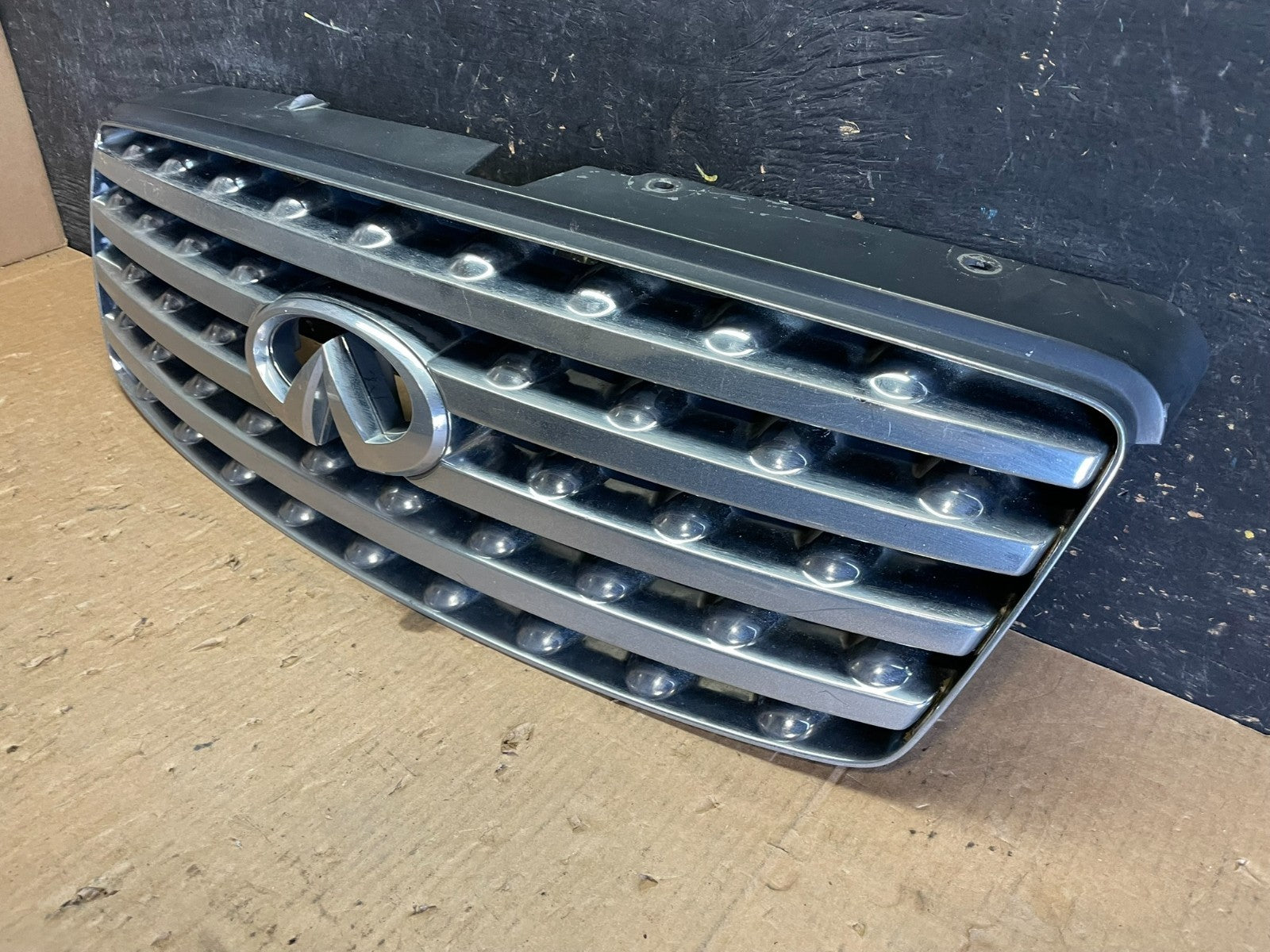 2003 2004 2005 Infiniti FX35 Grill Grille W/ Emblem Oem Y9701 DG2