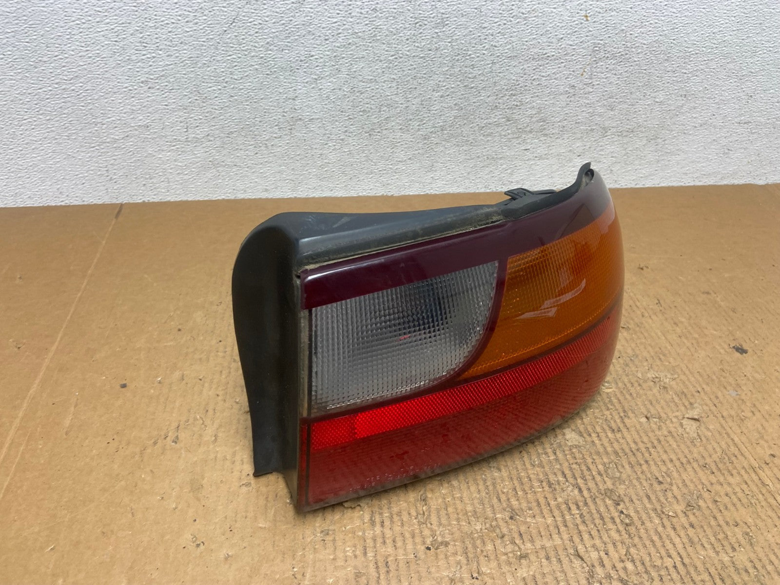 1997 to 2003 Chevrolet Malibu Passenger Right RH Side Tail Light AE2801 LK2