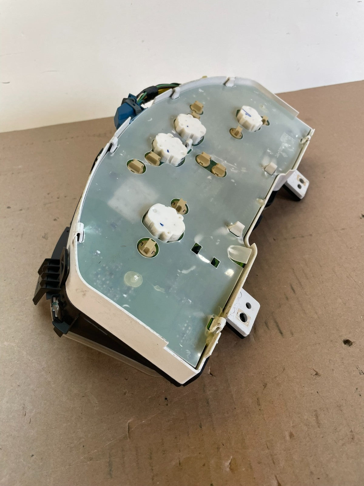 2005 to 2007 Ford Freestyle Speedometer Instrument Cluster AG25336