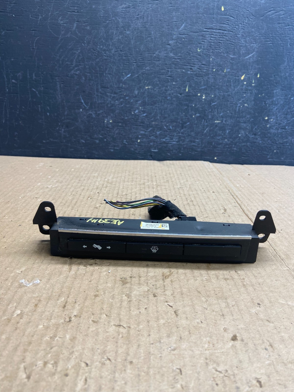 2007 - 2009 Cadillac Escalade Center Pedal Control Switch 10374536 AE3914 DG0