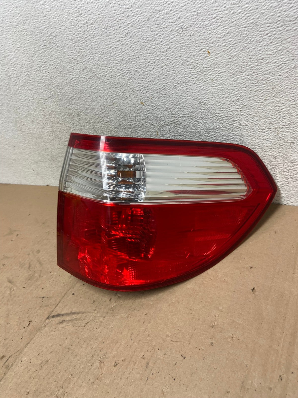 2005 2006 2007 Honda Odyssey Right Passenger RH Side Tail Light AG4803 LK1