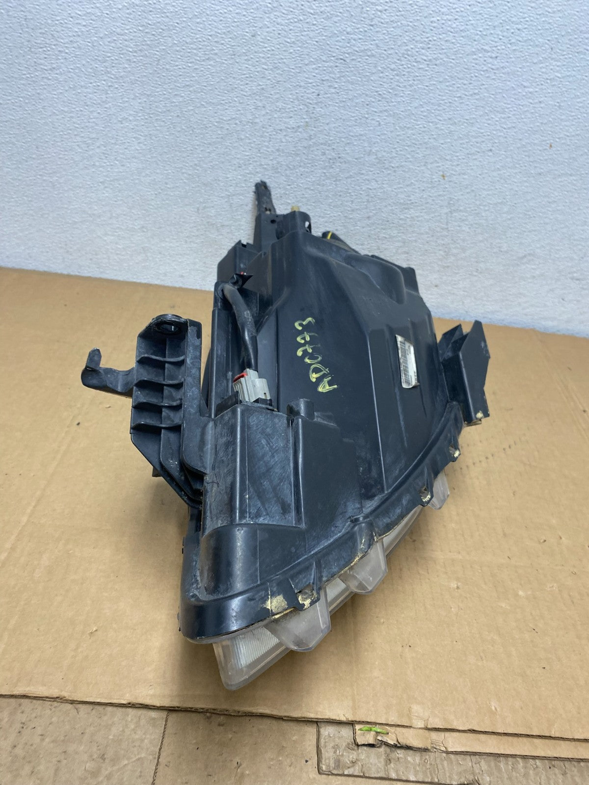 2012 2013 2014 Nissan Versa Sedan Headlight Right Passenger Rh AD0773 DW8