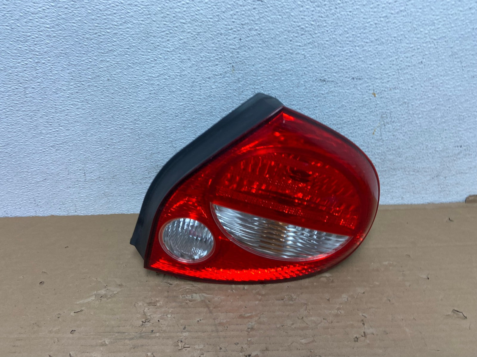 2000 to 2001 Nissan Maxima Right Passenger Rh Side Tail Light AD4312 LK0