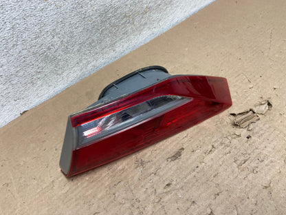 2017-2018 Hyundai Elantra Right Passenger RH Side Inner Tail Light AI1134 LK2