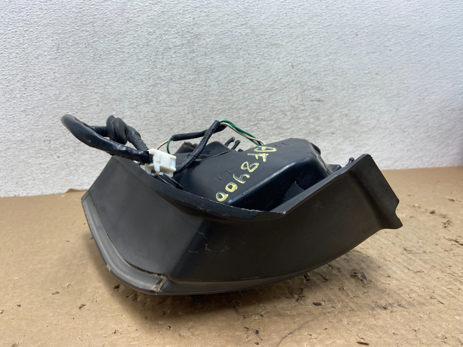 2001 2002 2003 Lexus Rx300 Right Passenger Rh Side Tail Light AF8400 DW4