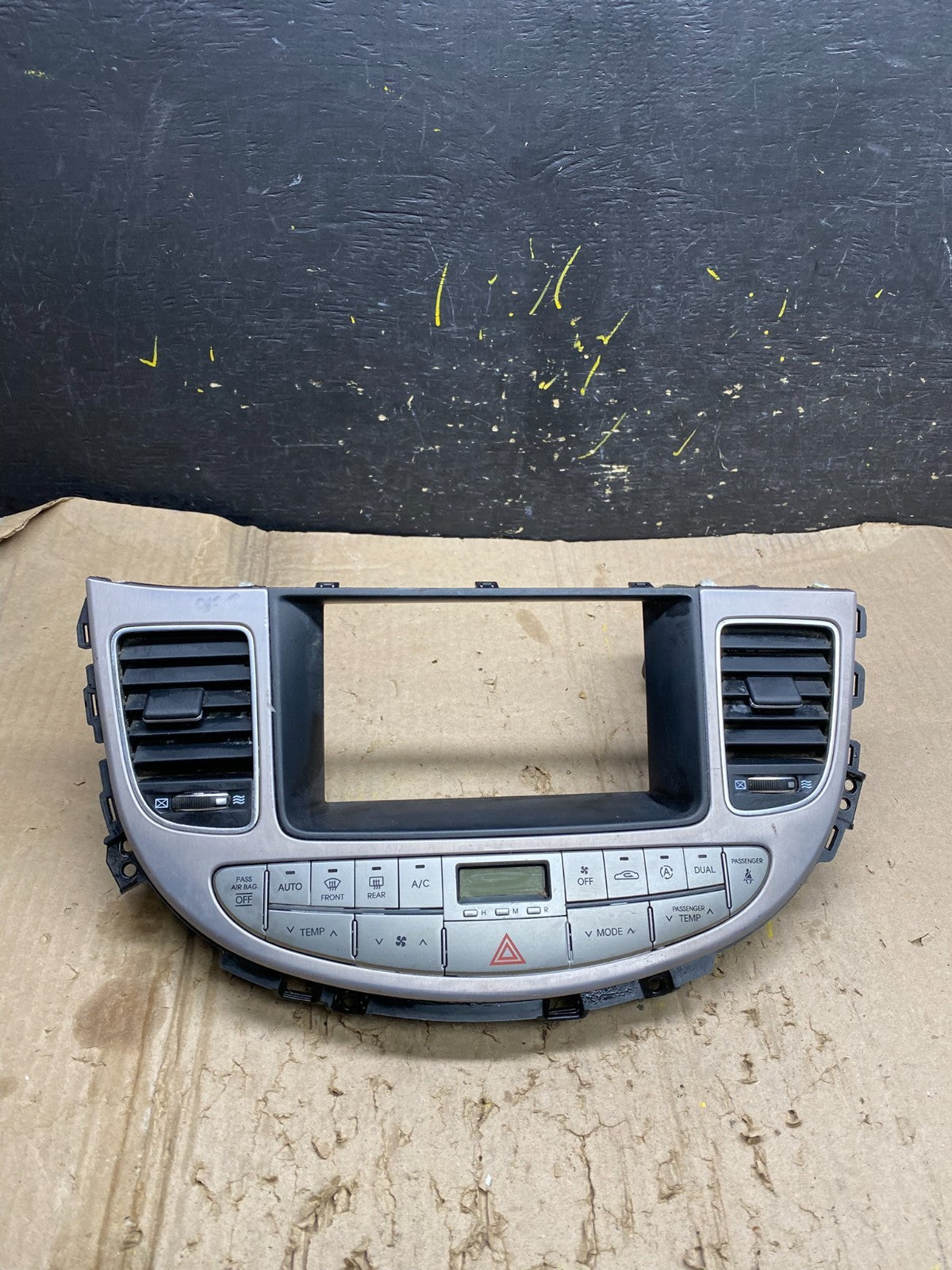 2009 to 2014 Hyundai Genesis A/C Heater Temperature Climate Control x6285 DG0