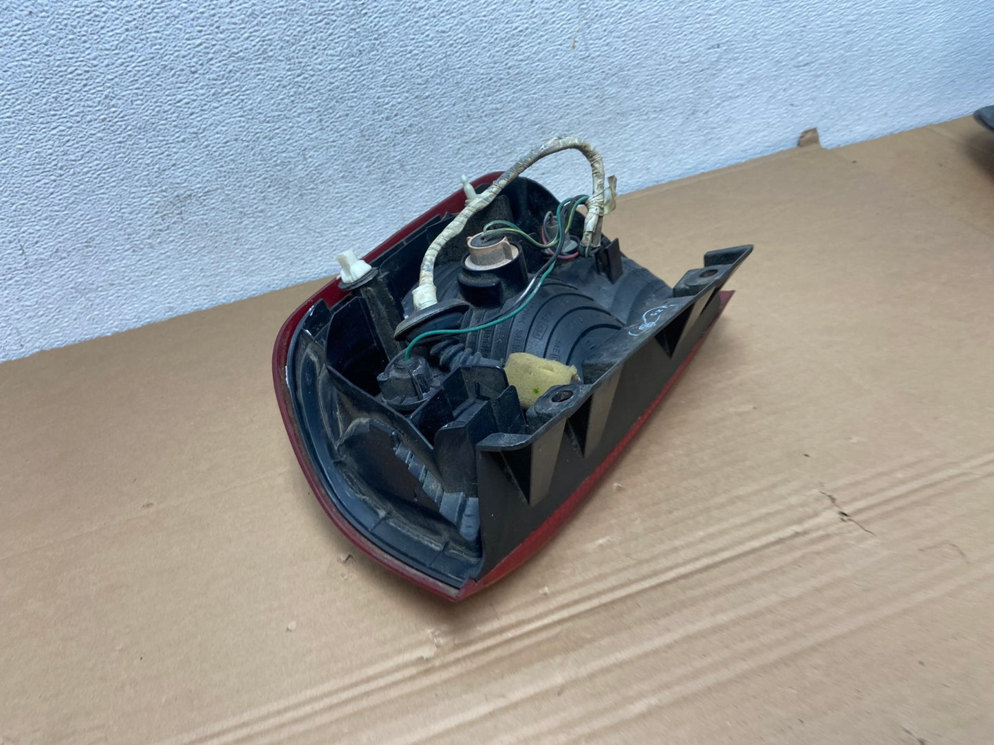 1999 to 2004 Nissan Pathfinder Left Driver Lh Side Tail light AD4154 LK3