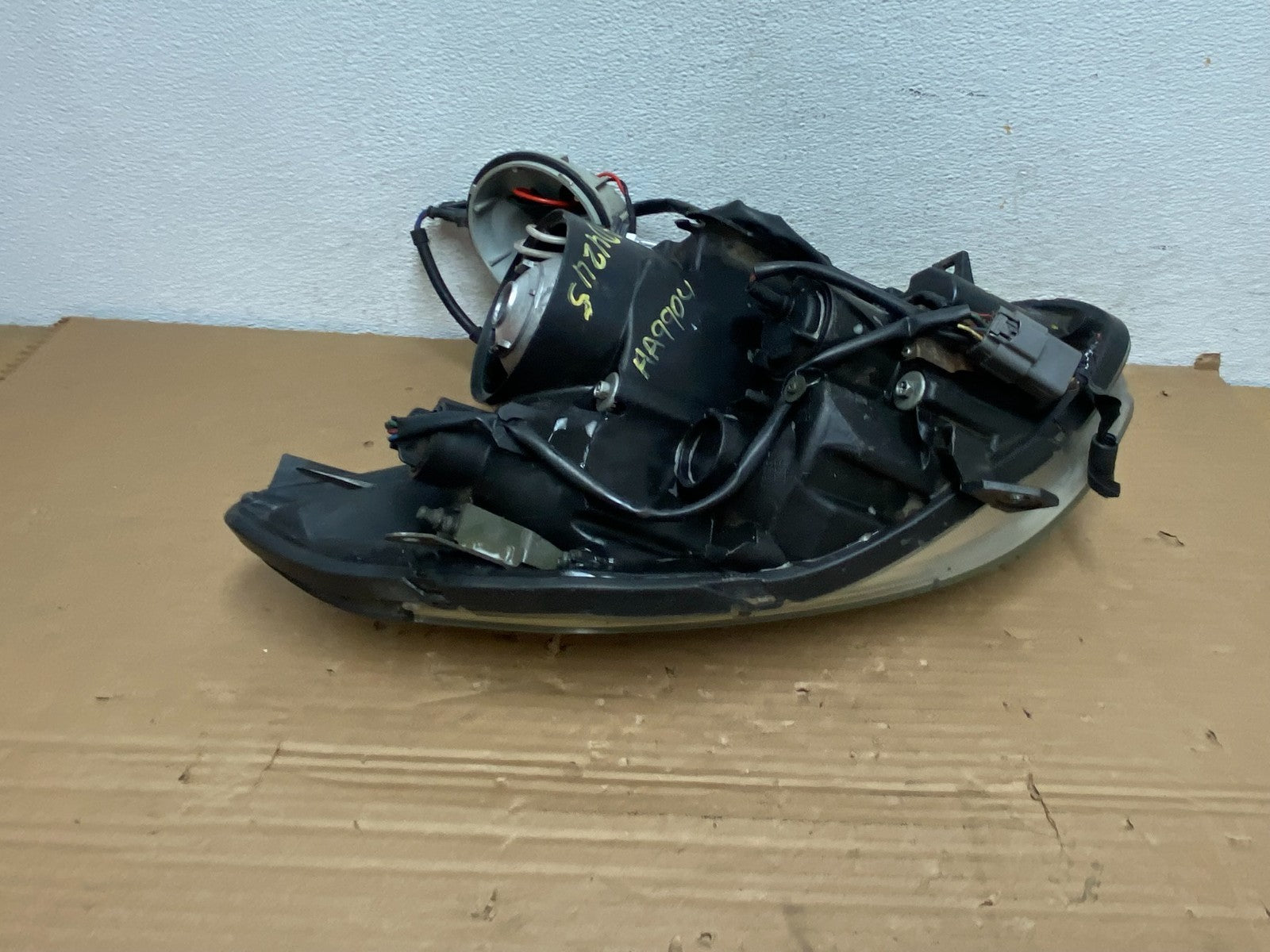 2004 2005 2006 Nissan Maxima Right Passenger Side Headlight Halogen AD4245 DW5