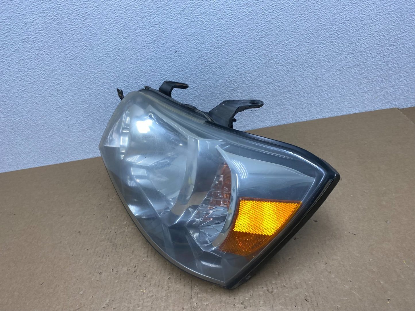 2004 2005 2006 Toyota Highlander Headlight Left Driver LH Side AC1286 DW1