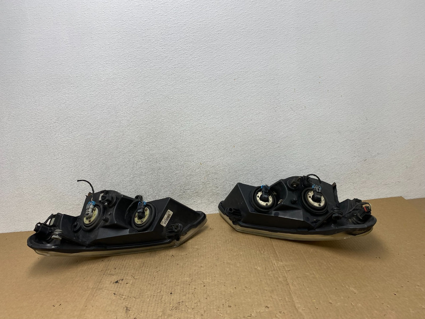 2007 to 2010 Chrysler Sebring Left+Right Side Headlights AF9867 DW6