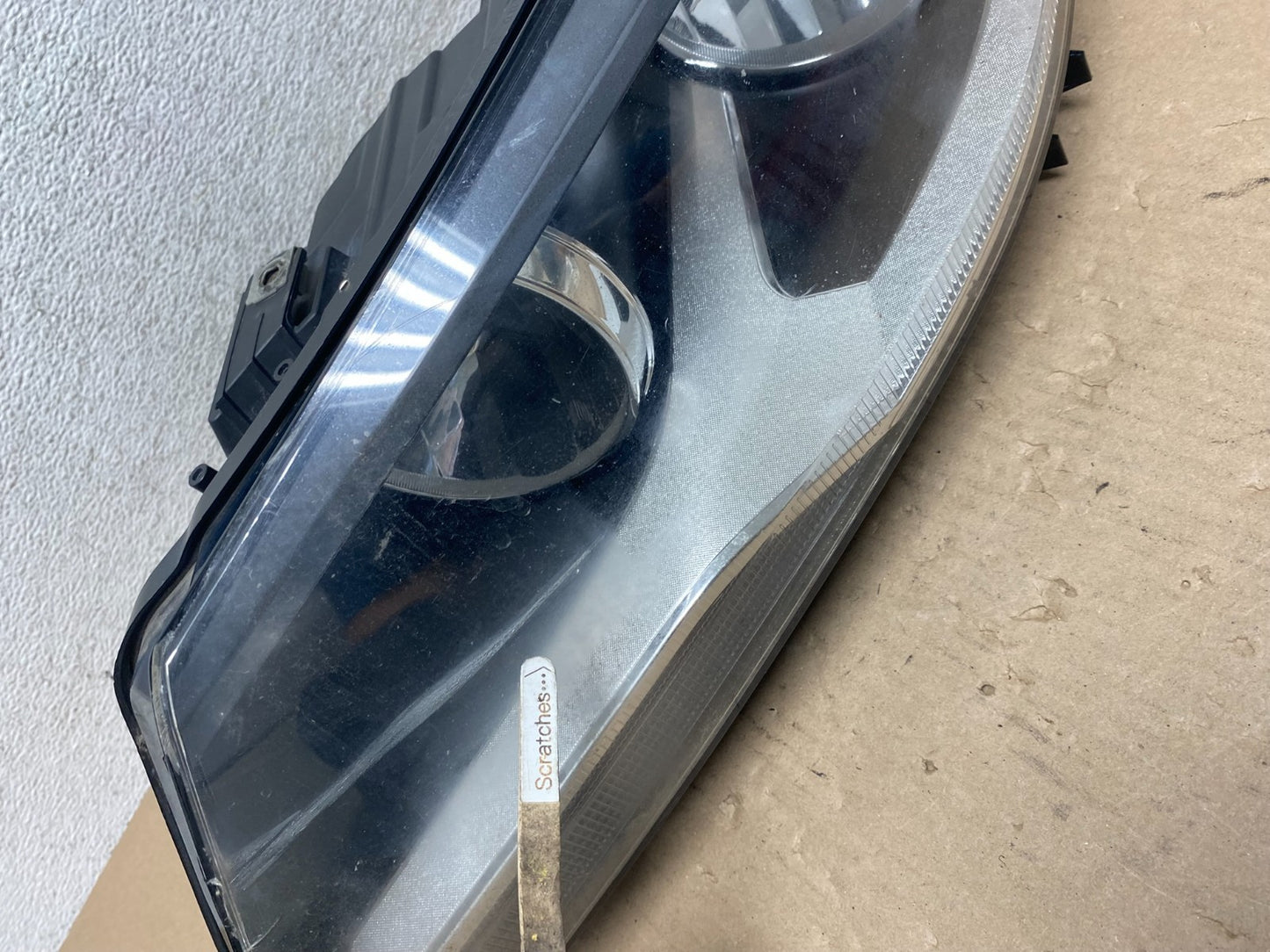 2012 to 2018 Volkswagen Tiguan Left Driver LH Halogen Headlight AG5793 DW3