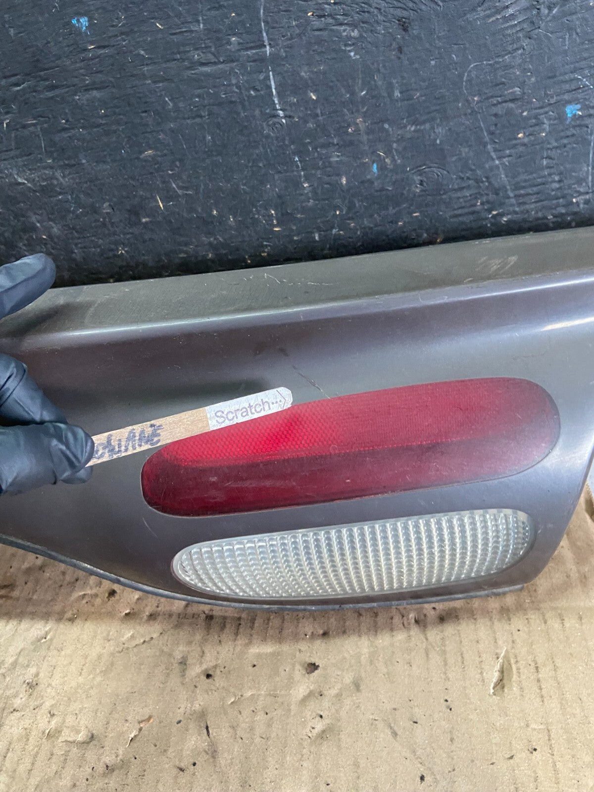 2000 to 2002 Ford Taurus Sedan Trunk Rear Center Lid Tail Light Panel O0840 DG6