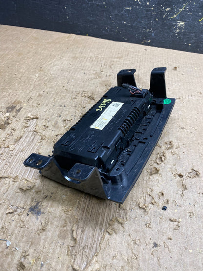 2011 to 2016 Chevrolet Cruze Dash Radio Information Screen Display Z9896 DG3