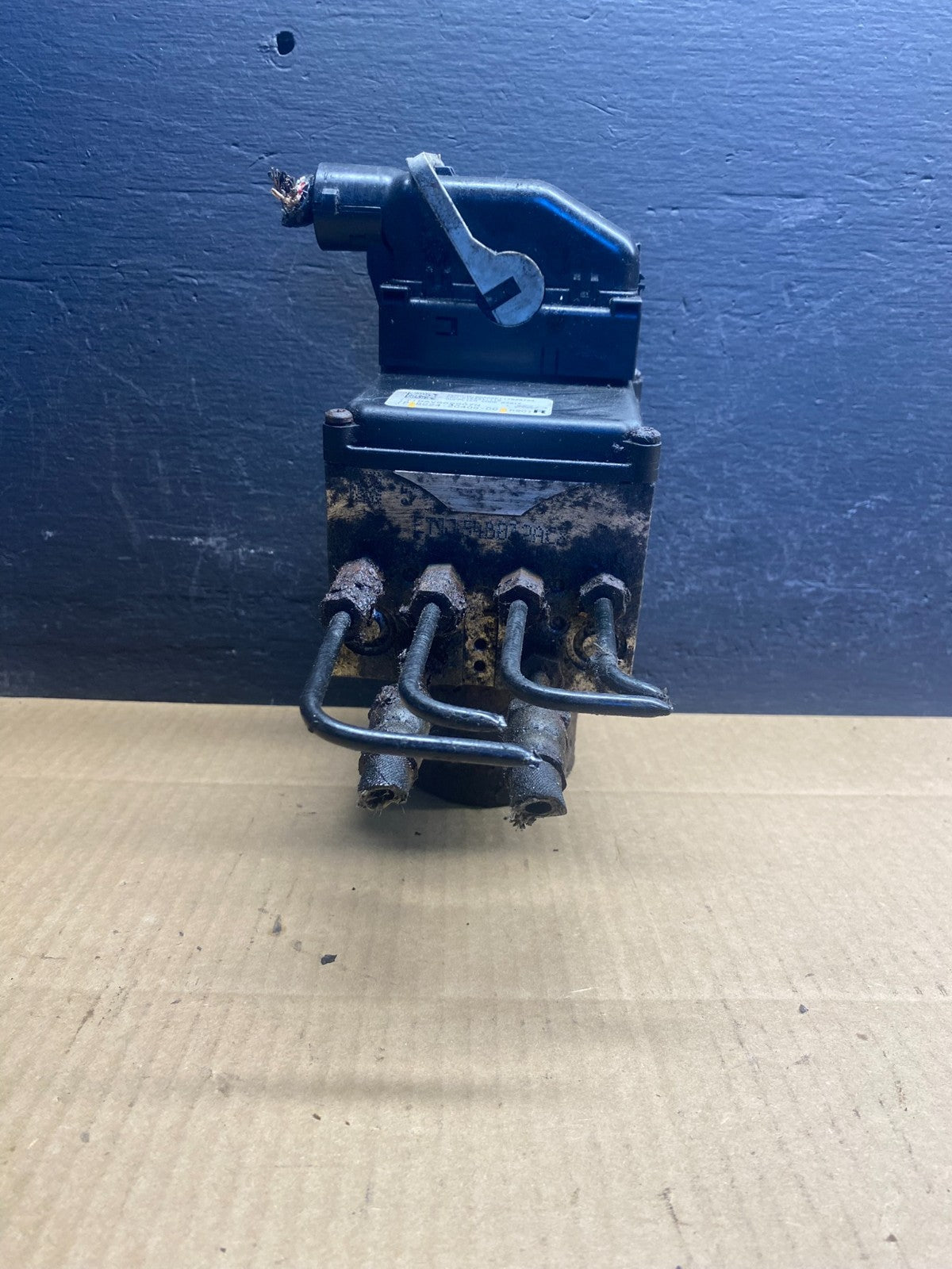 2011-2014 Ford E-150 E150 E250 E350 ABS Anti-Lock Brake Pump Module AD0466 DW1