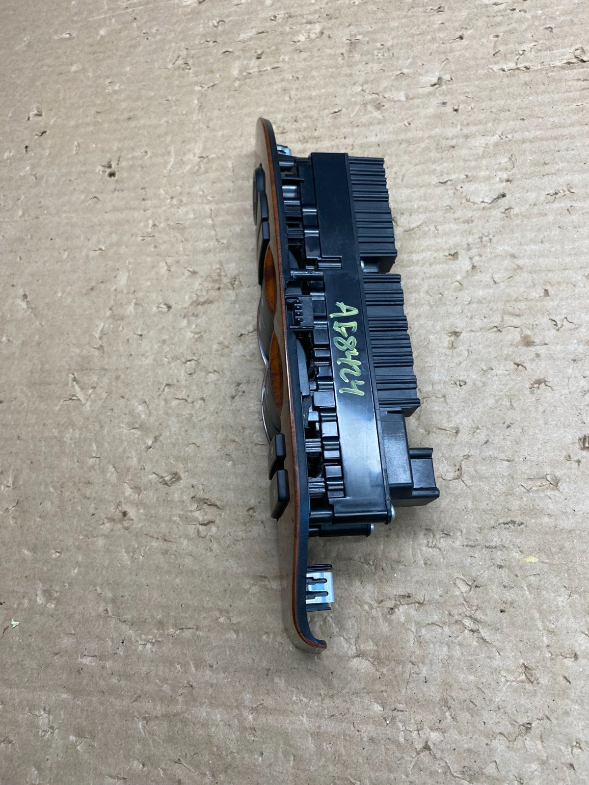 2007-2013 Chevy Suburban Tahoe Yukon Front Left Driver Window Switch AG8424 DG1