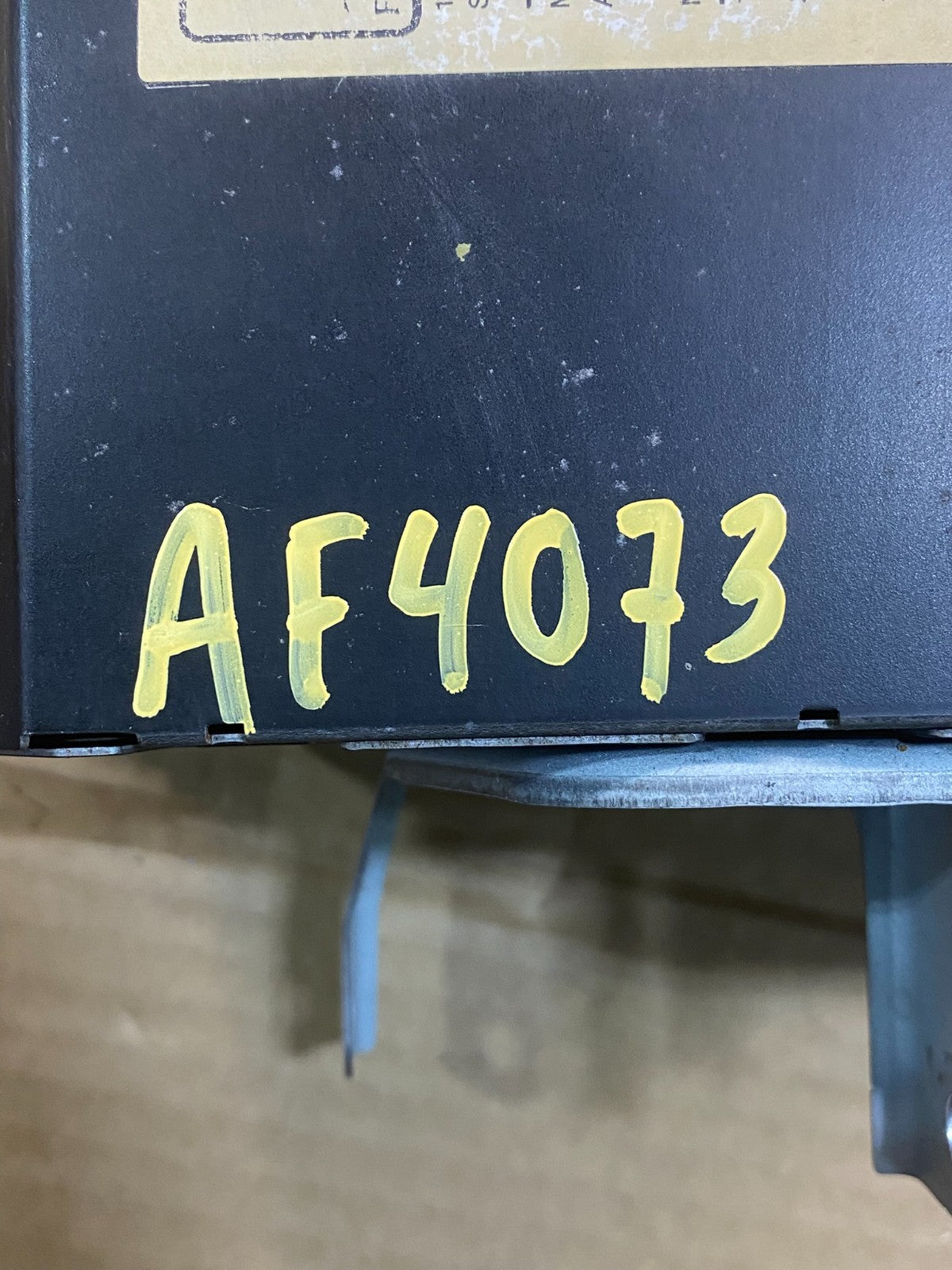 2004 to 2010 Toyota Sienna AM FM CD WMA Mp3 Radio Receiver AF4073 DW7