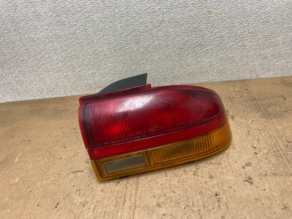 1993 - 1995 Saturn SL S-Series Right Passenger RH Side Tail Light AA7197 DW0