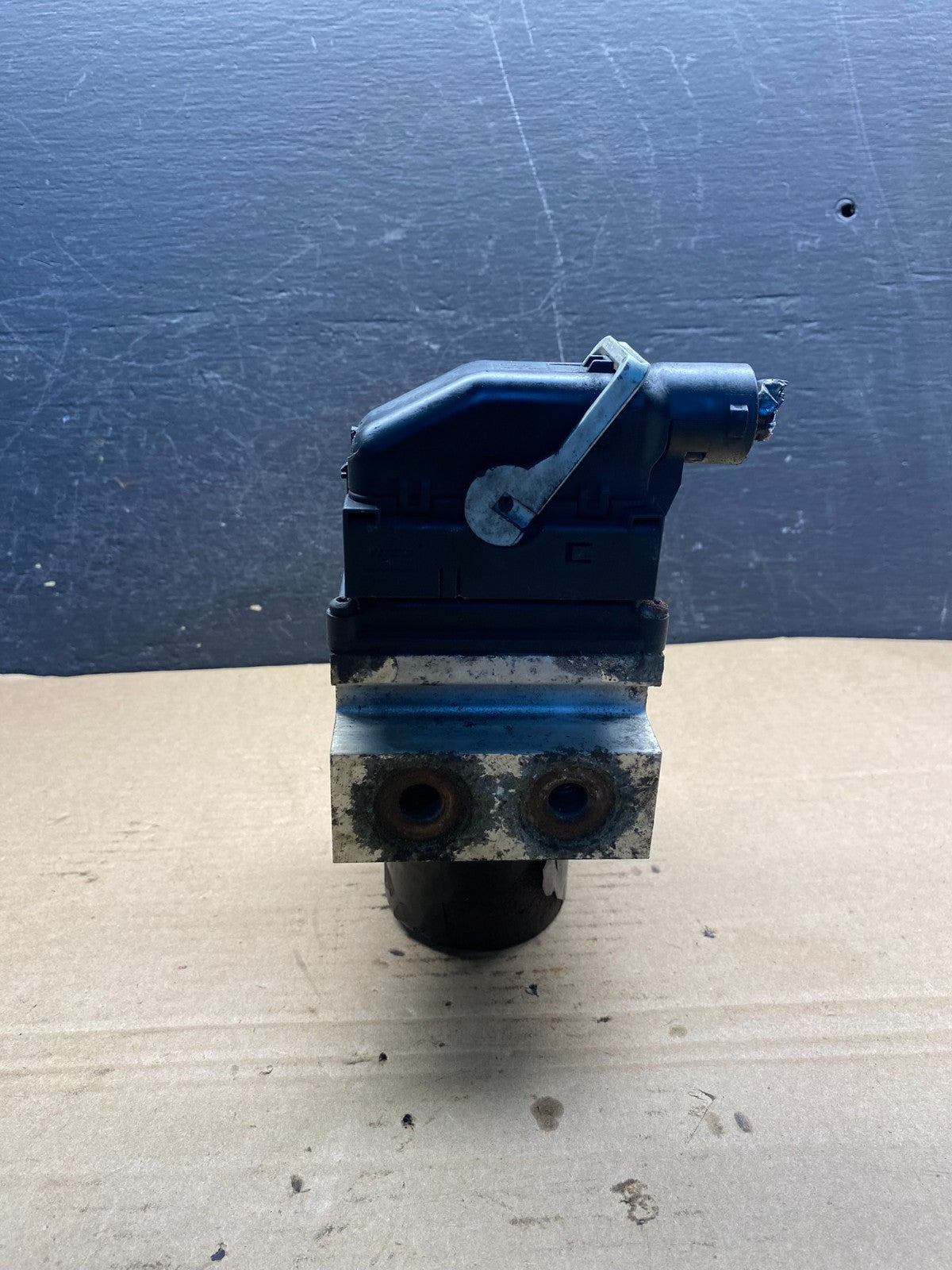 2011 - 2014 Ford E250 E350 Van ABS Anti Lock Brake Pump Module AE2227 DW3
