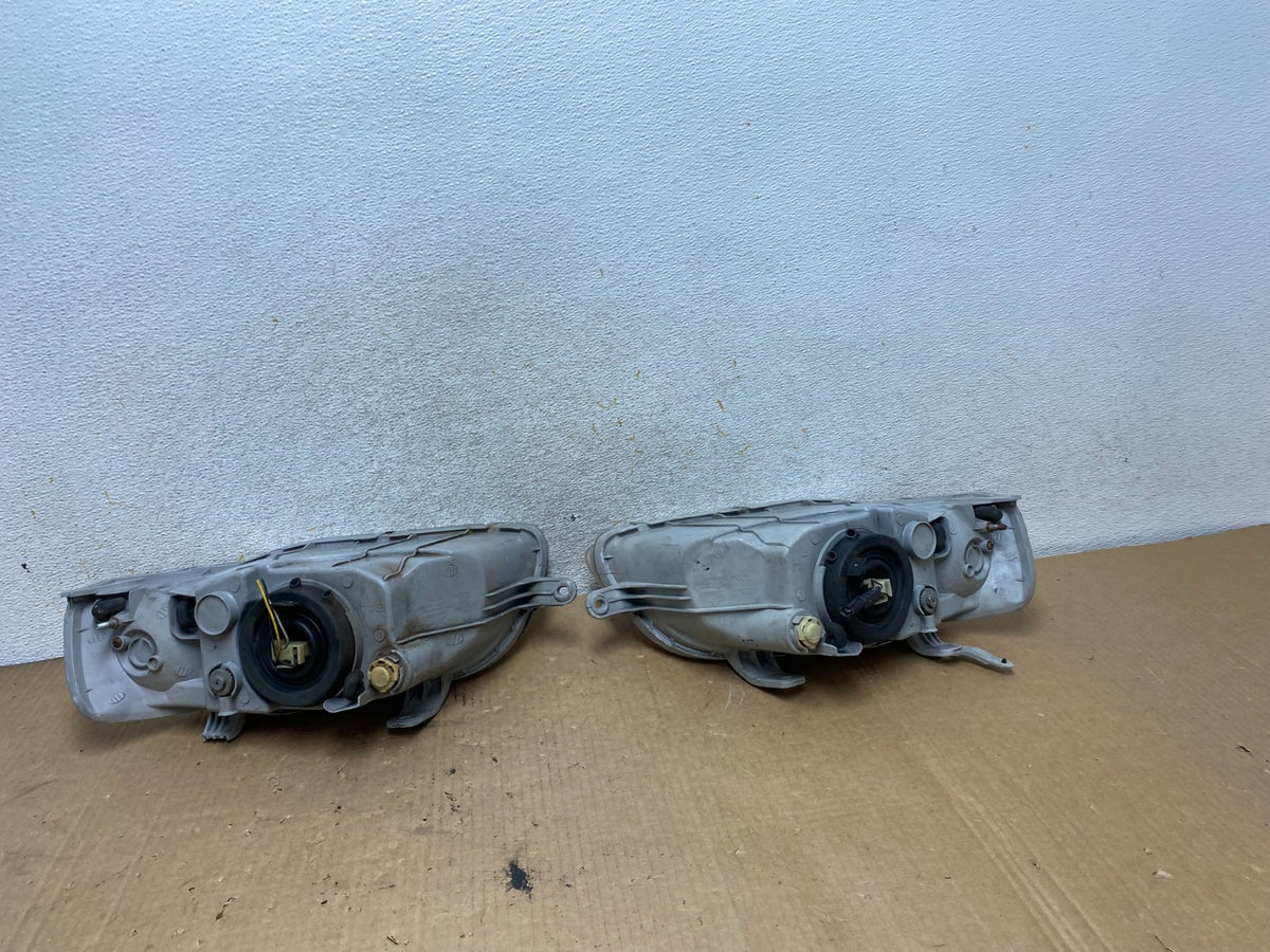 2004 - 2006 Chevrolet Aveo Hatchback Left+Right Headlights Halogen AI8872 DW8
