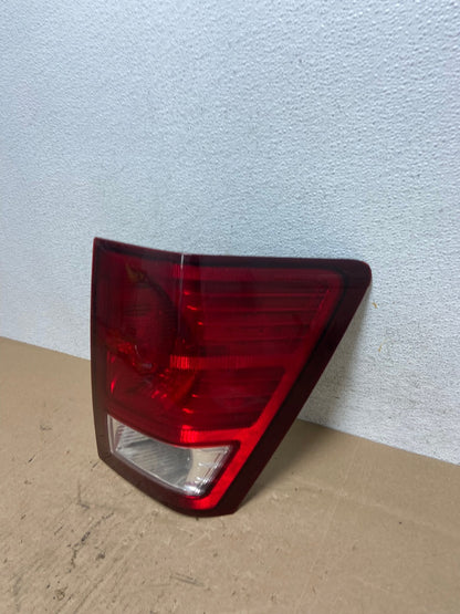 2007 2008 2009 2010 Jeep Grand Cherokee Right Passenger Tail Light AE6167 LK1