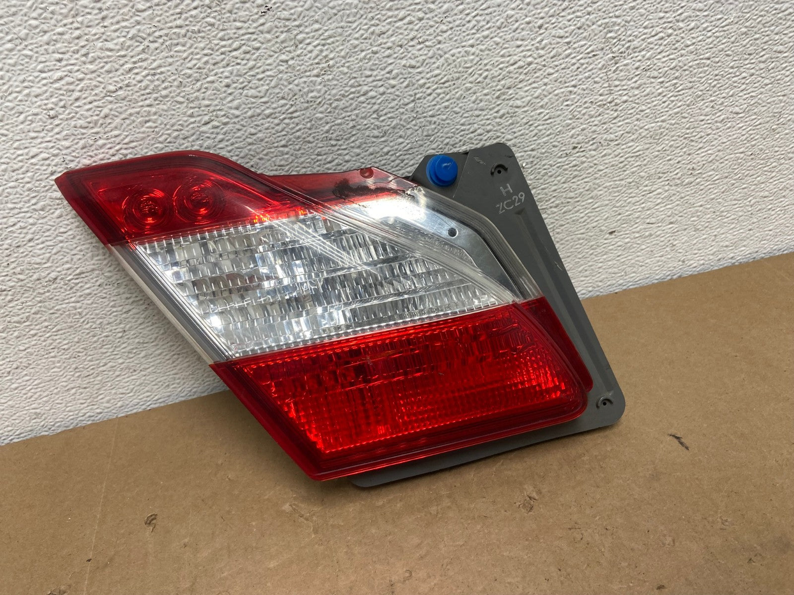 2011 2012 2013 Infiniti M37 M56 Left Driver LH Inner Tail Light AC5943 LK0