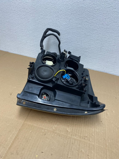 2002-2006 Cadillac Escalade Right Passenger Side Xenon HID Headlight Oem AB81276