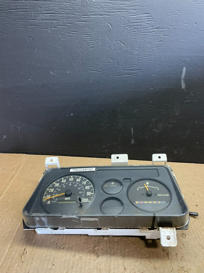 2005 to 2007 Isuzu NPR W4500 W5500 Cluster Speedometer AB75332