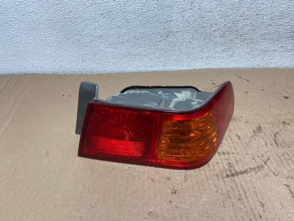 2000 to 2001 Toyota Camry Right Passenger Rh Tail Light AF3250 LK0
