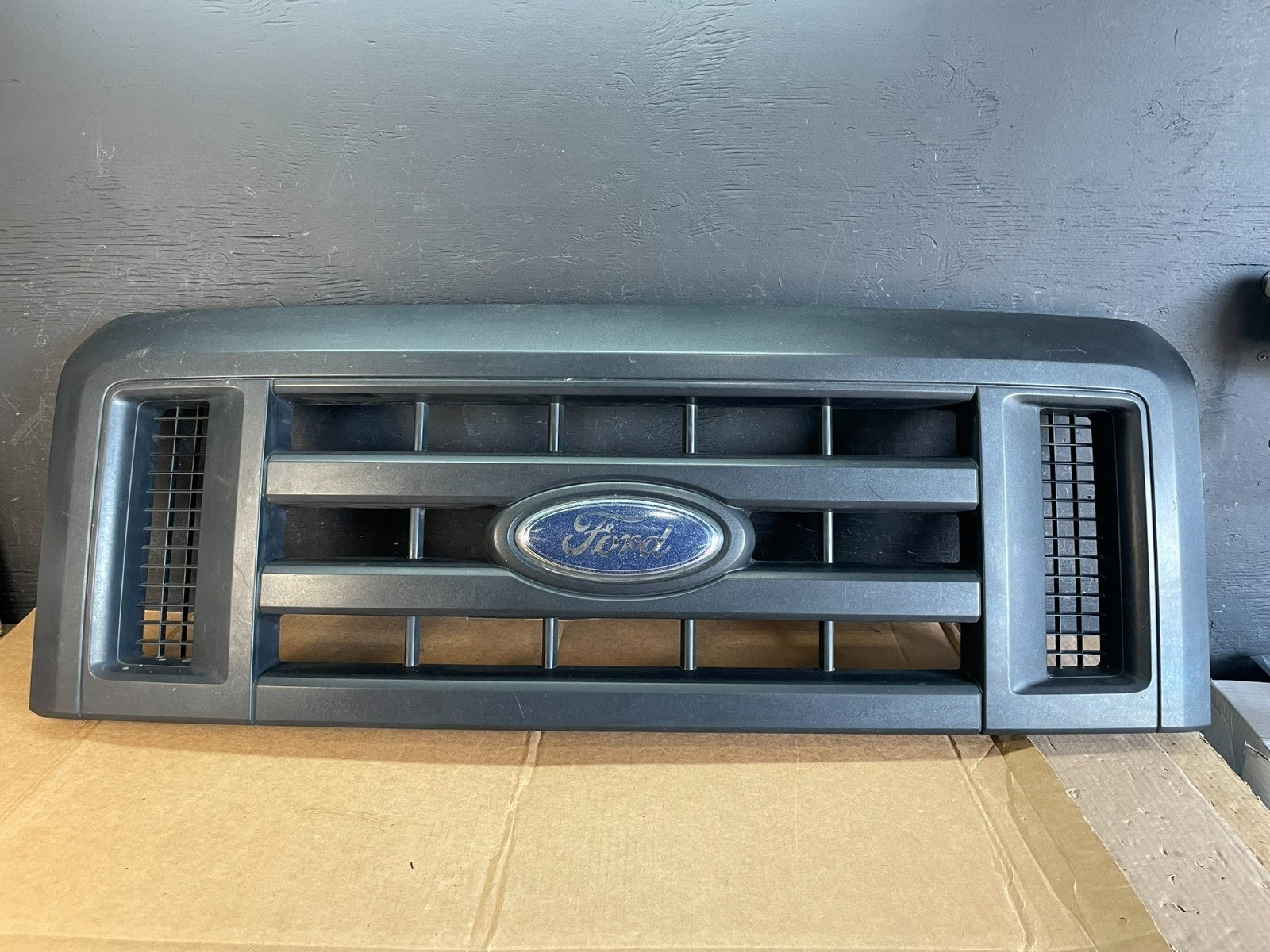 2008-2014 Ford Econoline E150 E250 Front Upper Chrome Grill Grille ae0826 DG0