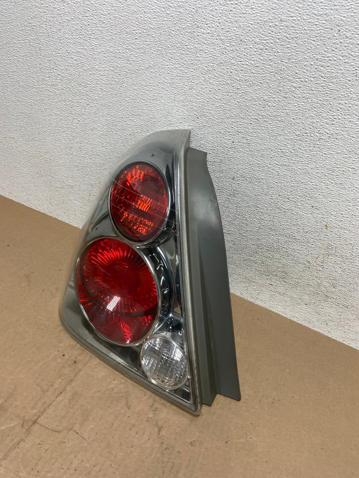 2005 to 2006 Nissan Altima Left Driver Side Tail Light AE6687 LK1