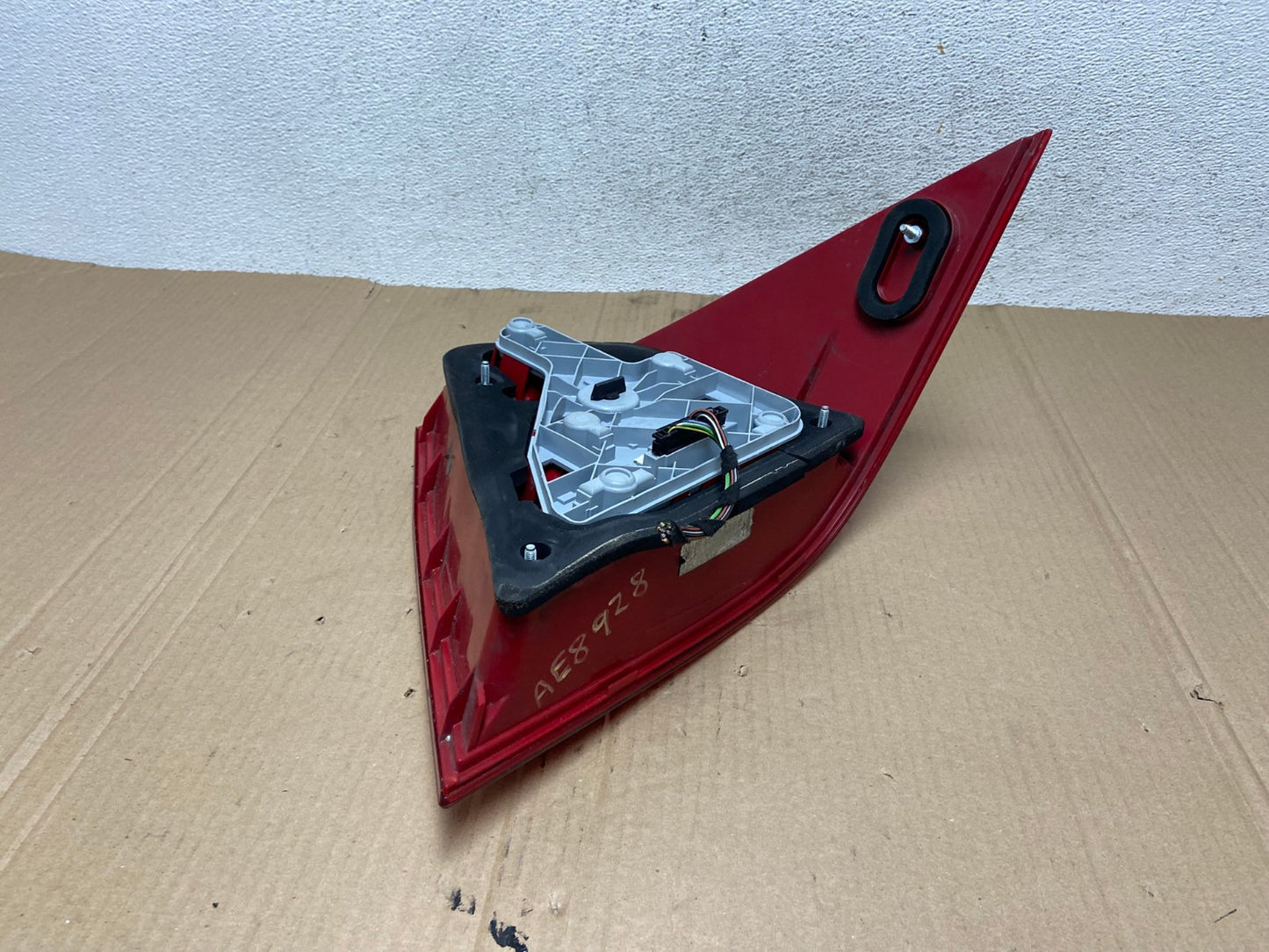 2005-2007 Mercedes-Benz C230 C240 W203 C-Class Left Driver Tail Light AE8928 LK5