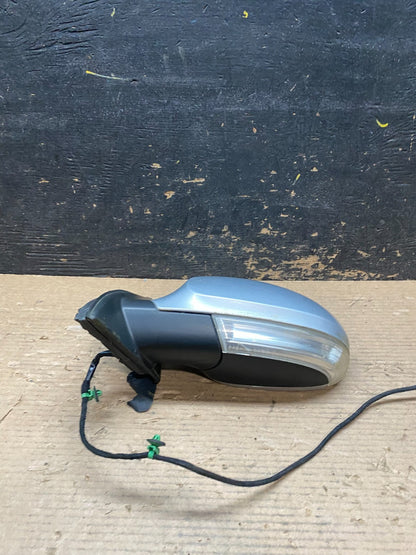 2006-2010 Volkswagen Passat Left Driver Turn Sgn View Door Mirror OEM V9267 DG3