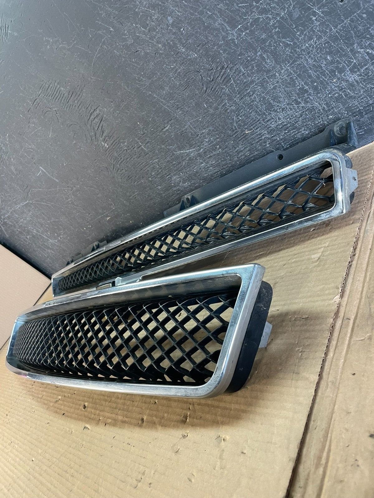 2007 to 2014 Chevrolet Tahoe Suburban Lower Upper Grill Grille Set AF3517 DW1