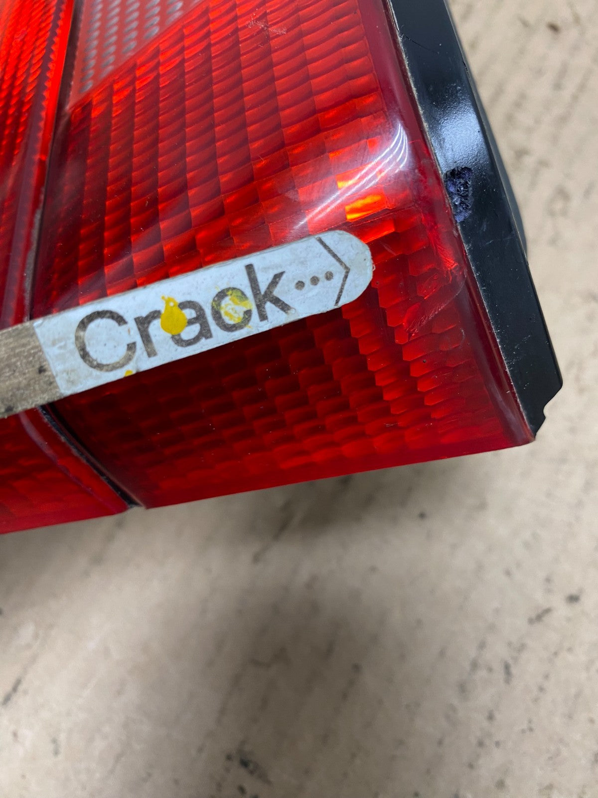 1989 - 1995 BMW 5 E39 Rear Left Driver LH Trunk Inner Tail Light P9635 DG4