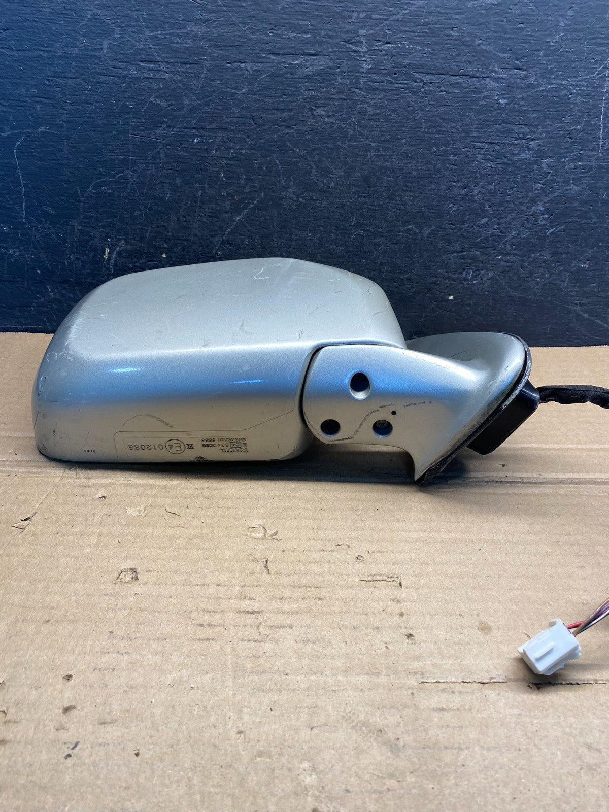 1999 to 2002 Toyota 4runner Right RH Side View Door Mirror AE8127 DG2