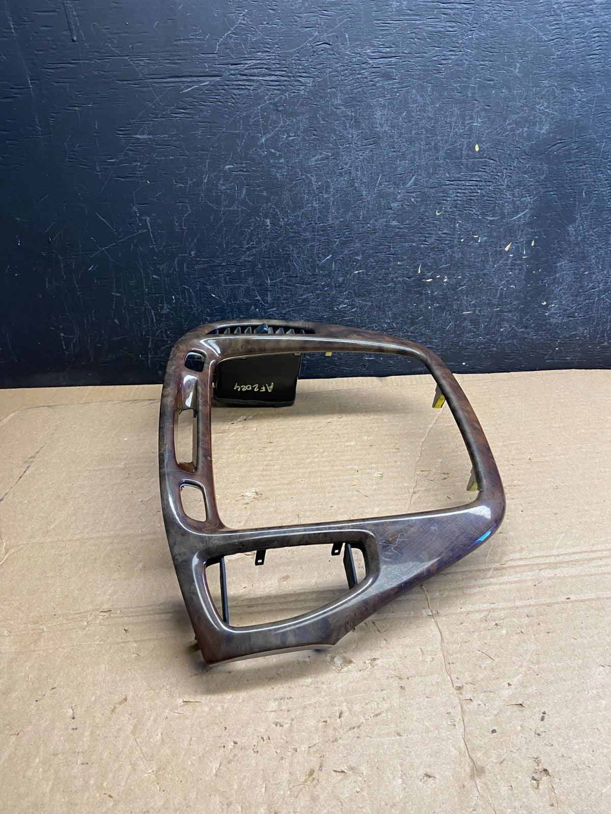 2001-2007 Toyota Highlander Radio Climate Dash Trim Bezel Air Vent AF2024 DW1