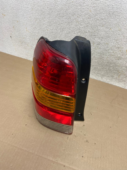 2001 to 2007 Ford Escape Left Driver Lh Side Tail Light AI1402 LK1