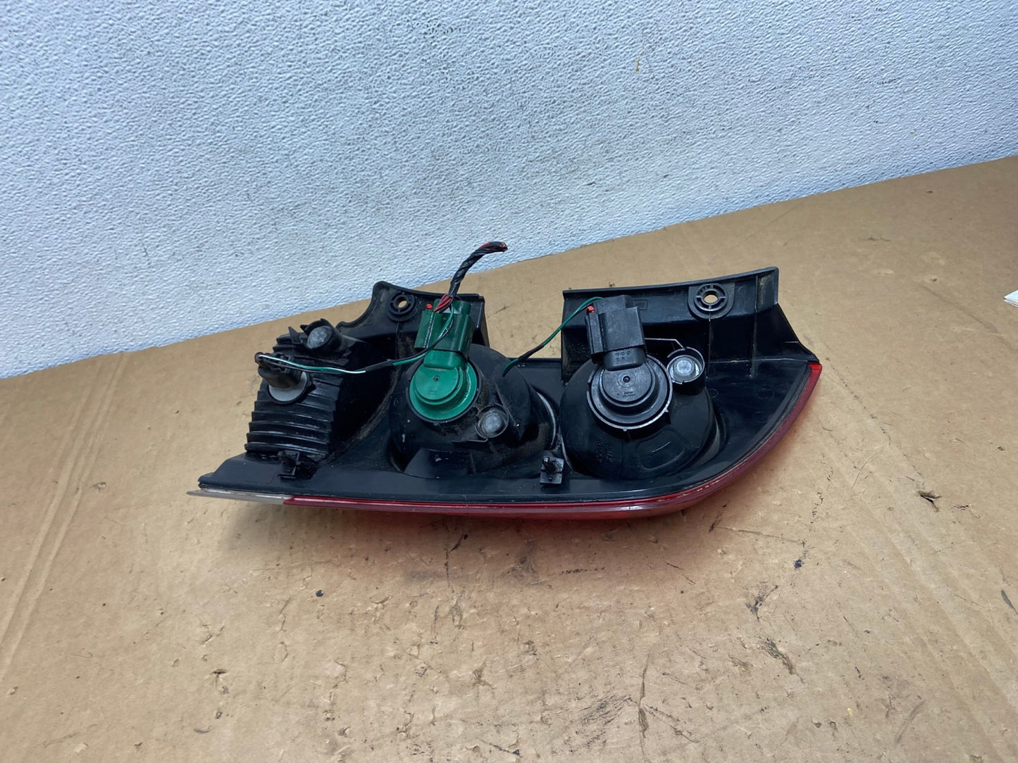 2005 to 2015 Nissan Armada Left Driver Lh Side Tail Light AD3306 LK5