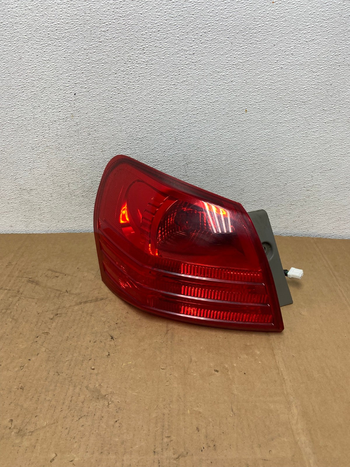 2008 to 2015 Nissan Rogue Left Driver Lh Side Tail Light AC8591 LK0