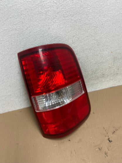 2004 to 2008 Ford F150 F-150 Right Passenger RH Side Tail Light AF4405 LK2