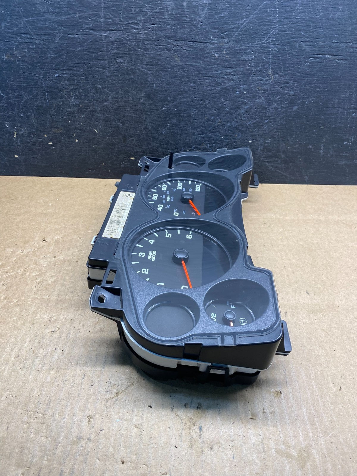 2007 to 2013 Chevrolet Silverado Suburban Cluster Gauge Speedometer AG7425 DG1