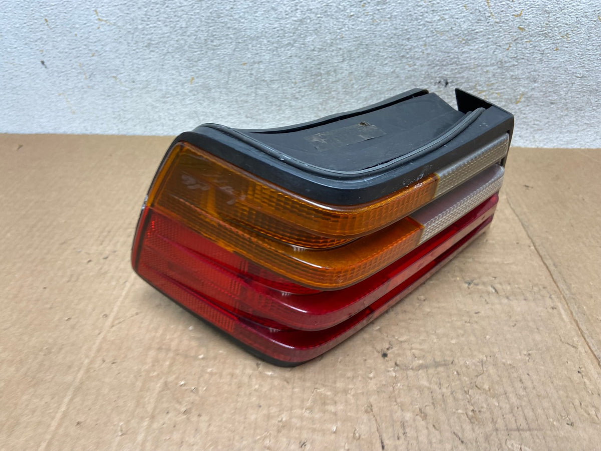 1994 to 1995 Mercedes E Class W124 Left Driver LH Side Tail Light AI5454 LK2
