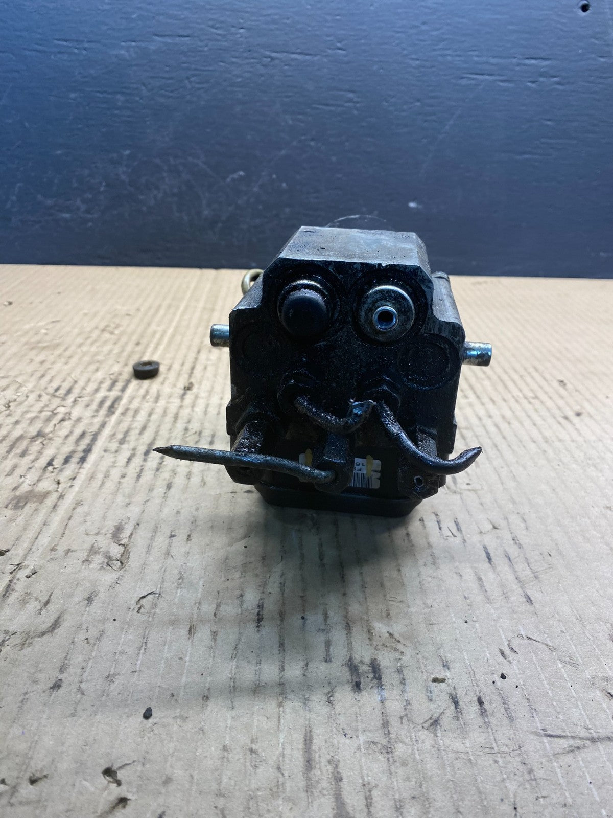 2006 2007 Ford E250 E350 Econoline Anti-Lock ABS Antilock Brake Pump AC0923 DG3