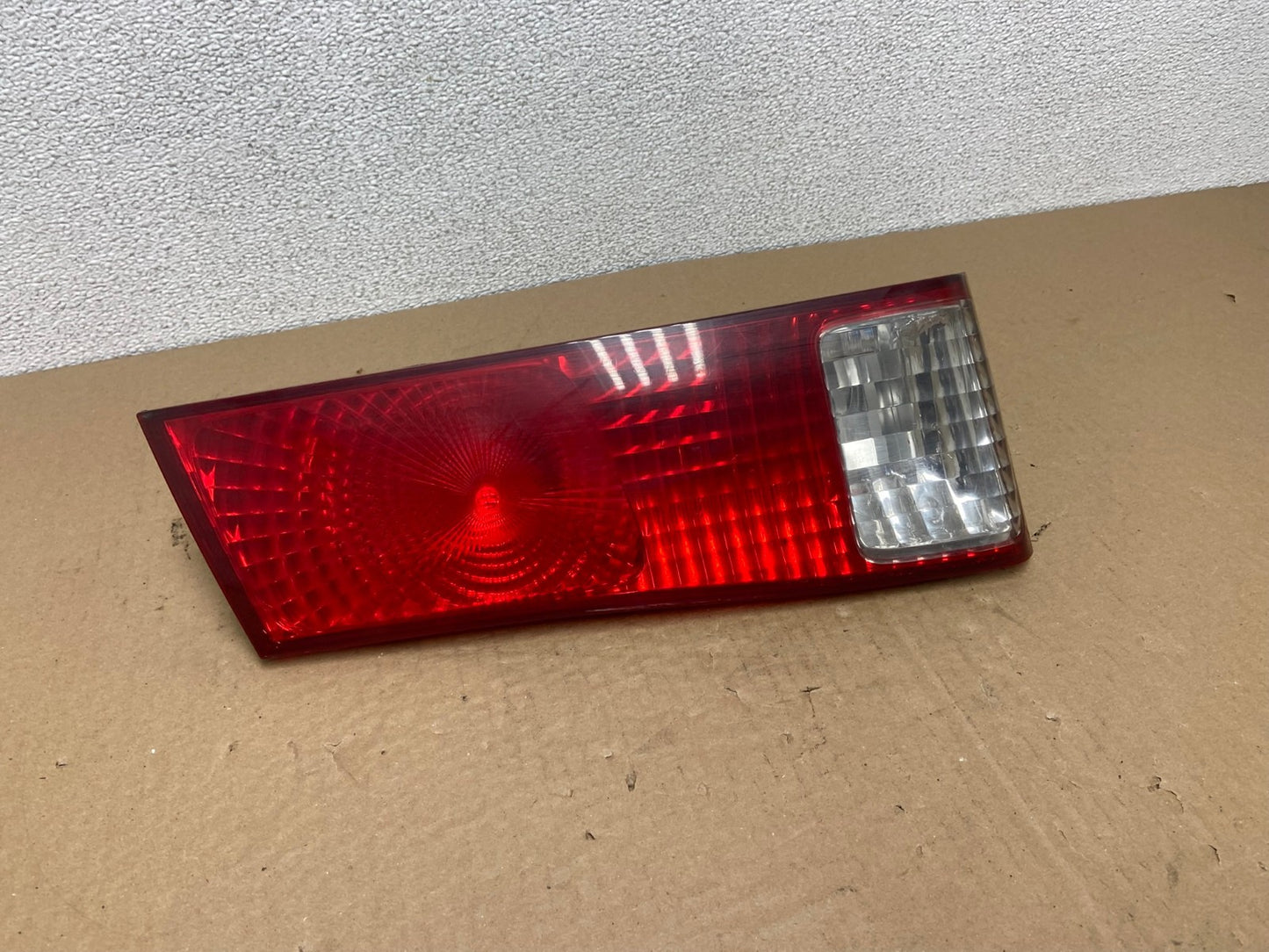 2000 to 2001 Toyota Camry Tail Light Inner Left Driver Lh Inner Oem AB6144 LK0