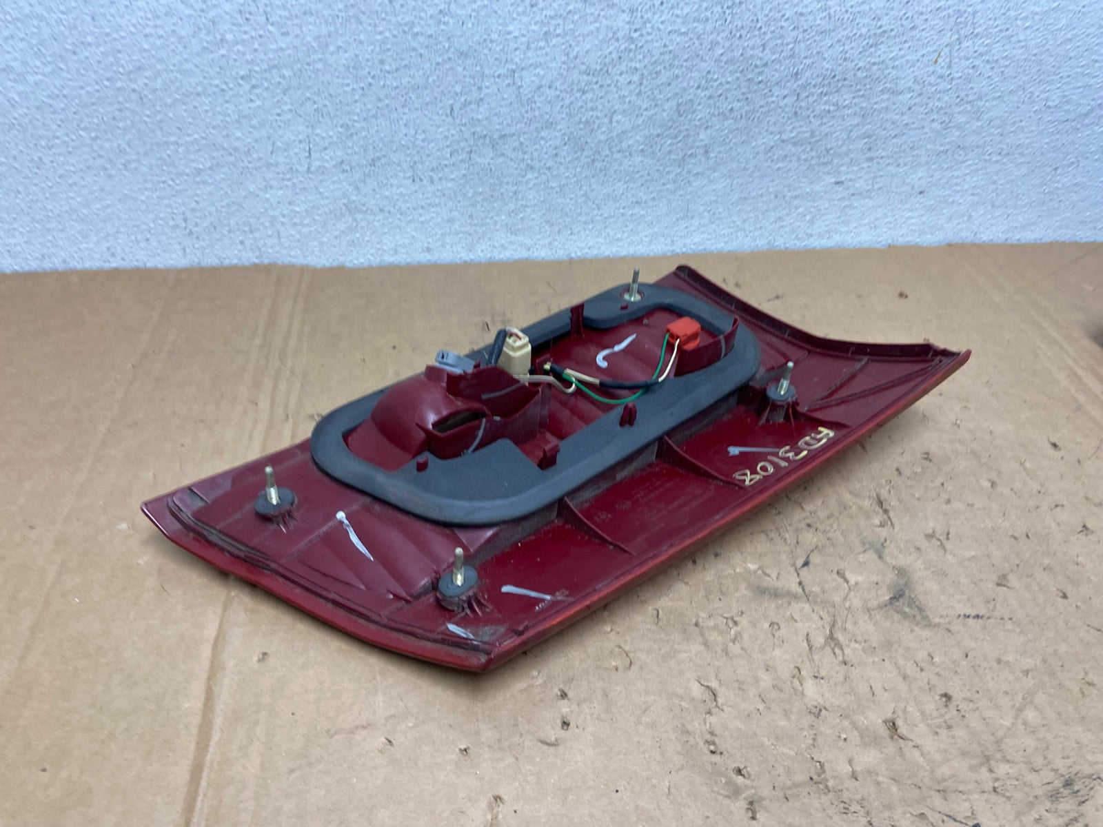 2004-2005 Toyota Sienna Right Passenger RH Side Inner Tail Light AD3108 LK6